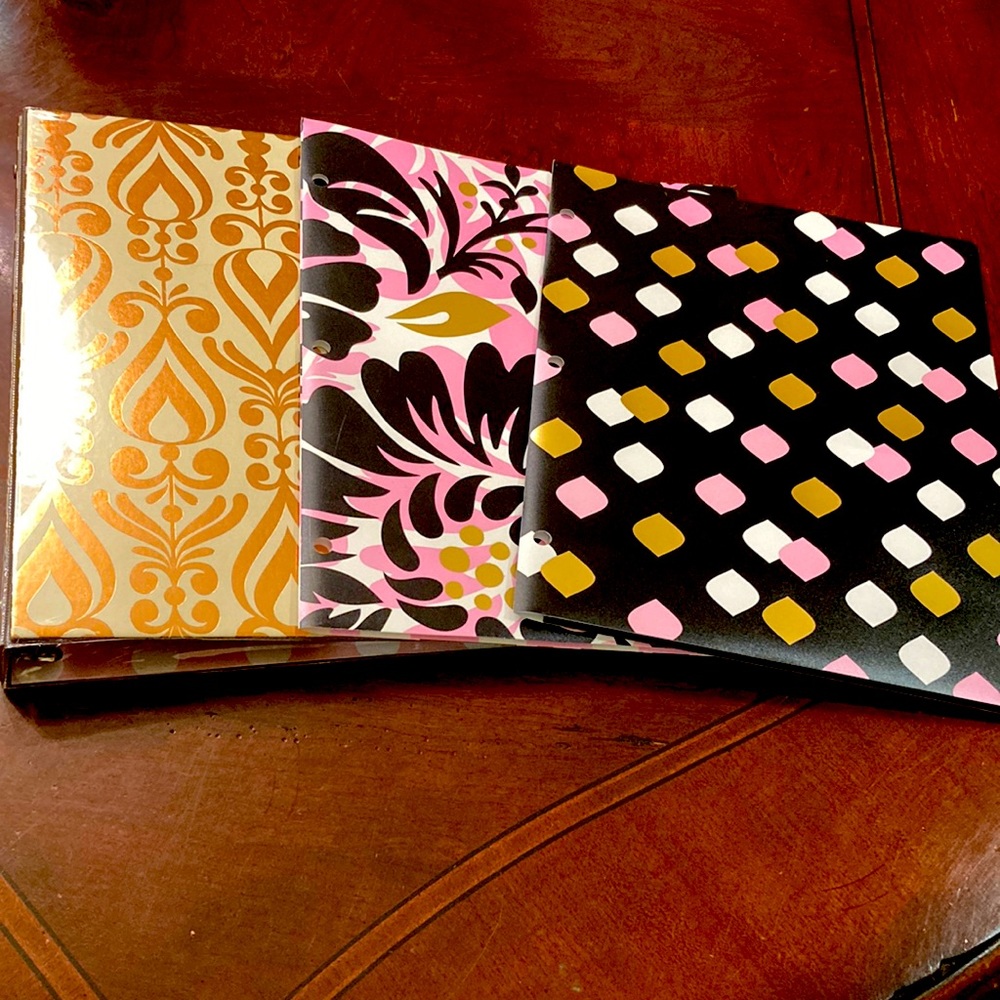 Set of 1 binder & 2 poly folders. The “Put it in Neutral” collection by Studio C
